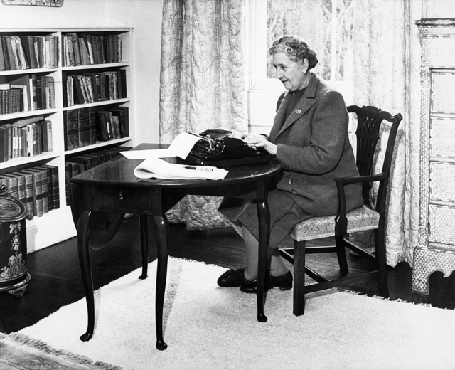 Agatha Christie negyvenegy könyvében osztott szerepet a mérgeknek