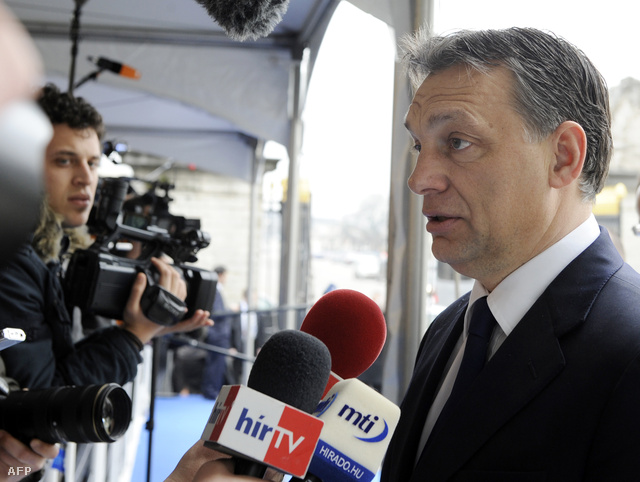 Orbán Viktor újságírói kérdésekre válaszol Brüsszelben