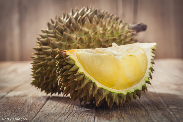 A durián felvágva