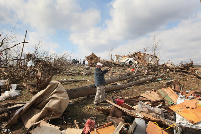 Henryville a tornádó után