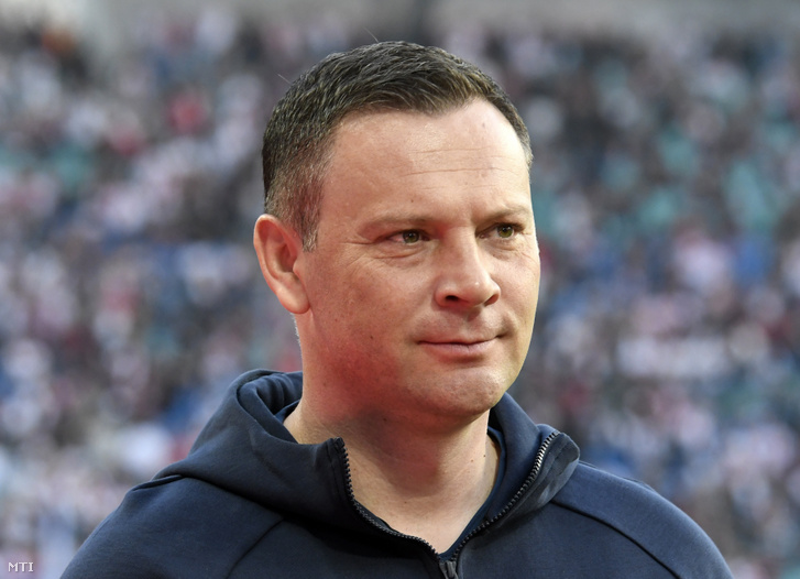 Dárdai Pál, a Hertha BSC vezetőedzője csapatának az RB Leipzig elleni mérkőzésén az első osztályú német labdarúgó-bajnokság 2019. március 30-i játéknapján Lipcsében.