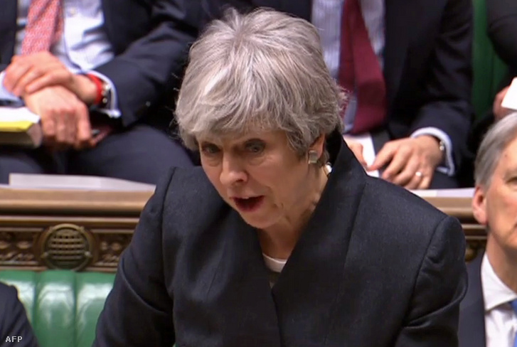 Theresa May beszél a brit alsóházban 2019. április 11-én