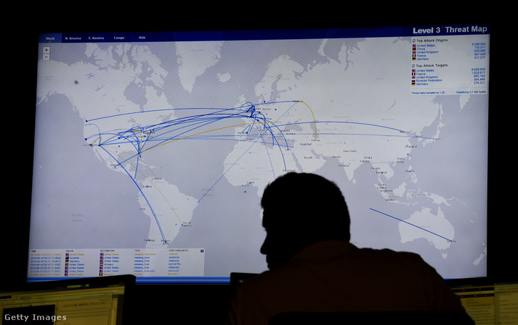 Adathalászok és hackerek adatainak mozgását jelenítik meg egy térképen a coloradoi Level 3 Communications székházában