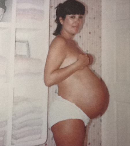 Kris-Jenner-Rob-Kardashian-Birthday-Pregnant-Photos-031712-2