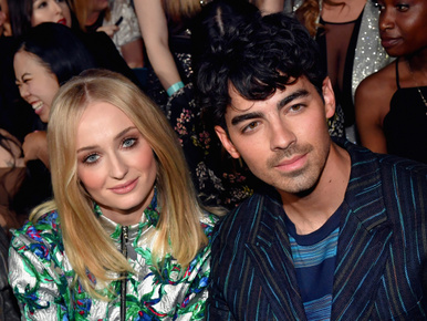 Sophie Turner és Joe Jonas titokban összeházasodott