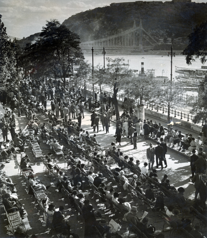 A pesti Dunakorzó 1940-ben