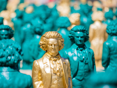 A nap képe: 700 Beethoven örül Bonn híres terén