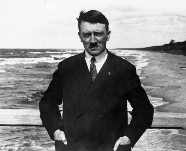 Hitler 1921-ben