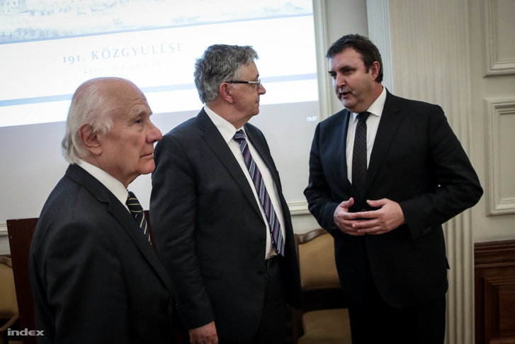 László Lovász, the president of the Hungarian Academy of Sciences (centre) and László Palkovics (right), the Minister of Innovation and Technology at the 191. General Assembly of the Academy on 6 May 2019.