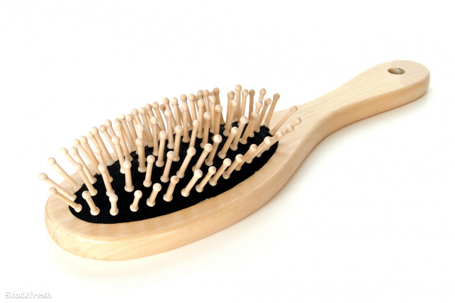 stockfresh 865824 wooden-hair-brush sizeM