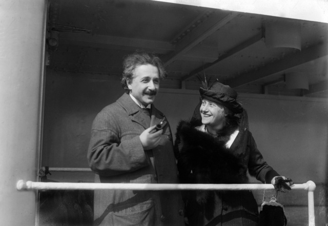 Einstein és második felesége, Elsa 1921-ben egy hajóúton