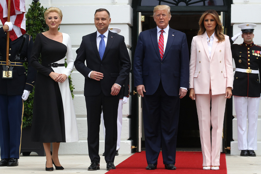 Melania és Donald Trump szerdán fogadta a Fehér Házban a lengyel miniszterelnököt és feleségét, Andrzej Dudát és Agata Kornhauser-Dudát.