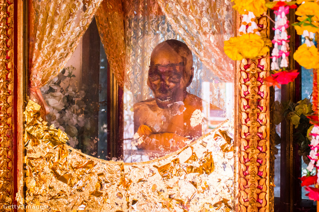 Egy másik szerzetes múmiája szintén Thaiföldön található a Wat Kiri Wongkaram templomban