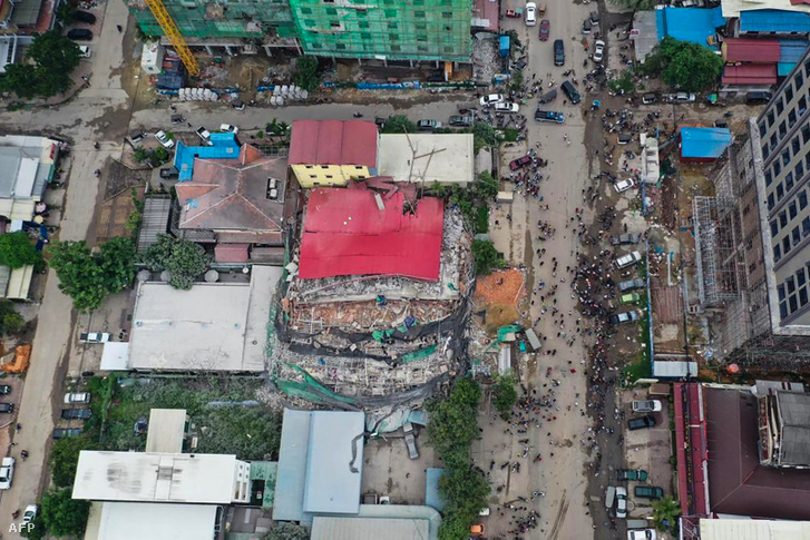Az összedőlt épület Sihanoukville városban 2019. június 22-én