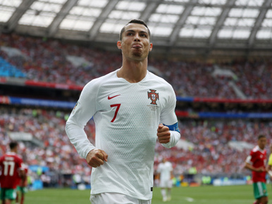 Cristiano Ronaldo kockahasán sakkozni is lehetne