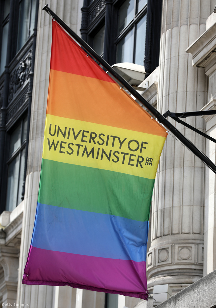 Westminster egyeteme ezzel a zászlóval szállt be a pride-ozásba.