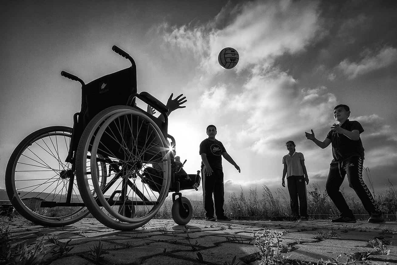 Hope day. Человеческий мир. Человек и мир картинки. Напомнят нам фотография. Надежда на лучшие времена фото.