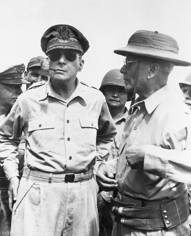Douglas MacArthur tábornok szinte soha nem vette le a napszemüvegét