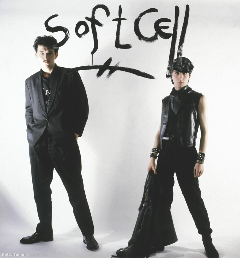 A '80-as évek legelejének egyik meghatározó szintipop-együttese volt a Soft Cell, akiktől a Tainted Love című dal 1981-es feldolgozása azóta is örökzöld slágernek számít.