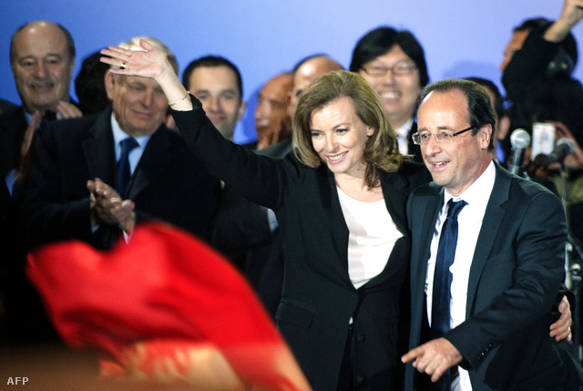 Hollande oldalán Velérie Trierweiler a választás éjszakáján