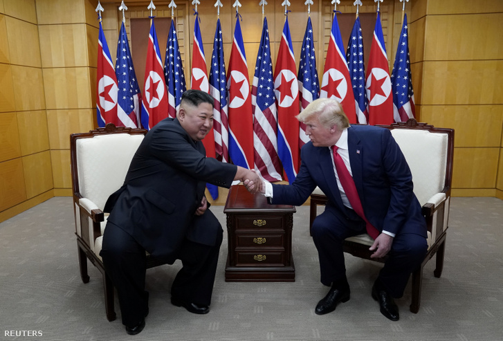 Donald Trump és Kim Dzsongun 2019. június 30-án.