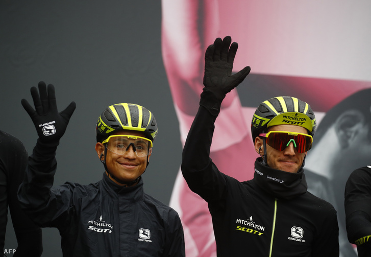 Esteban Chaves (b) és Simon Yates a 2019-es Giron, május 12-én, Bolognában