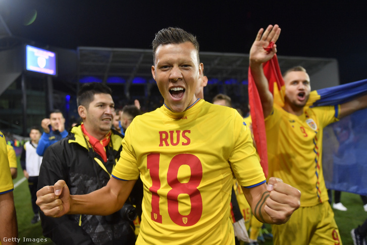 Adrian Rus a 2018. október 16-i Románia–Liechtenstein U21-es mérkőzés után ünnepel