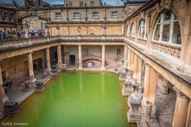 Római fürdő maradványai napjainkban - Bath, Anglia