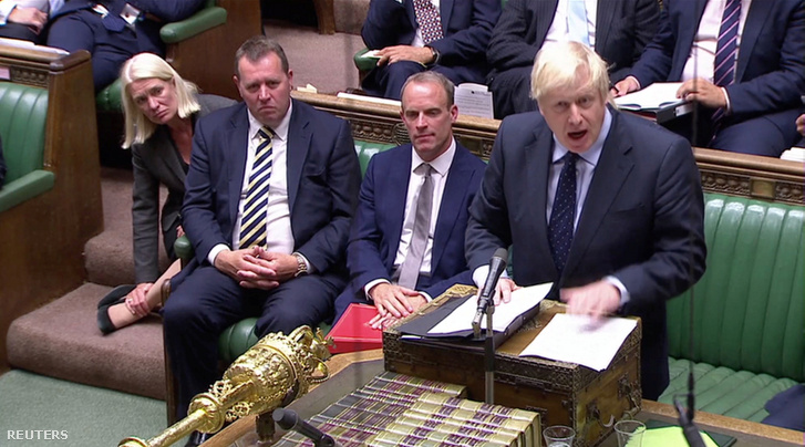 A brit parlament által közreadott képen Boris Johnson brit miniszterelnök felszólal a nyári szünet utáni első ülésnapon a törvényhozás alsóházában, Londonban 2019. szeptember 3-án.