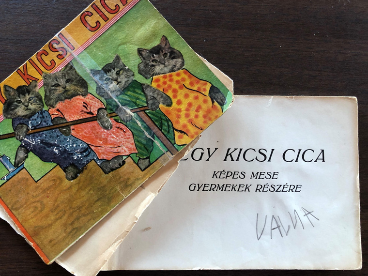 A képen Andy Vajna első aláírása látható, amit Csilla mutatott meg Návai Anikónak.