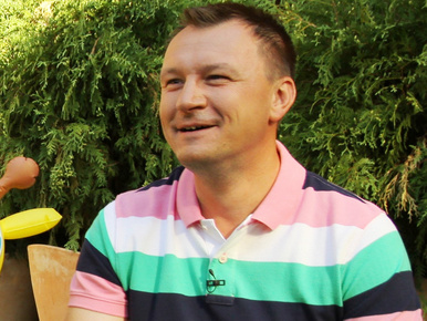 Szujó Zoltán visszatér, méghozzá a színpadra