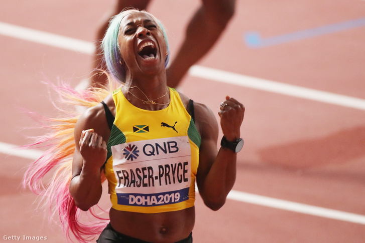 Shelly-Ann Fraser Pryce ünnepli világbajnoki aranyát