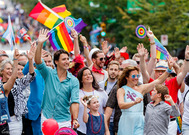 Trudeau a vancouveri pride felvonuléson családjával 2016-ban
