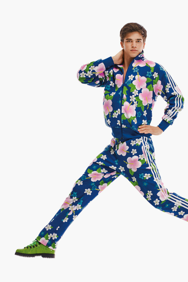 Jeremy Scott az Adidasnak tervezett szabadidő ruhája