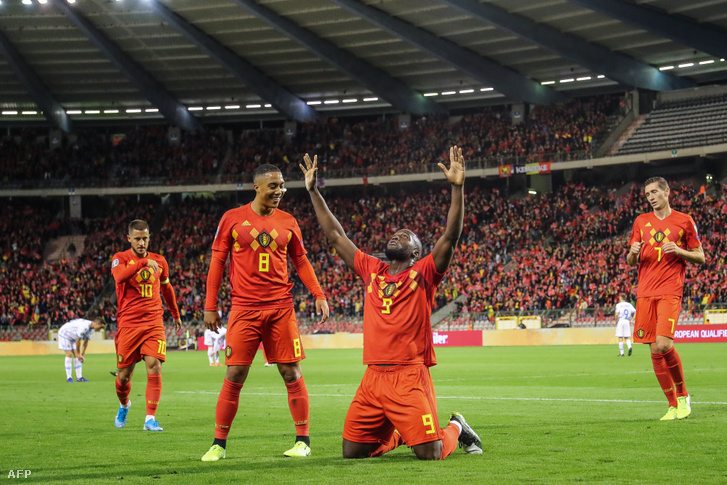 A belga Lukaku ünnepli gólját