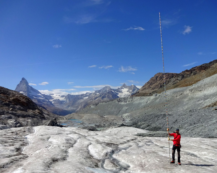 A Findelen gleccser egyes pontjain 8 méteres jégmagasságcsökkenést mértek a kutatók idén nyáron
