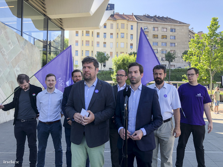 Kerpel-Fronius Gábor, Fekete-Győr András és a momentum mozgalom további tagjai