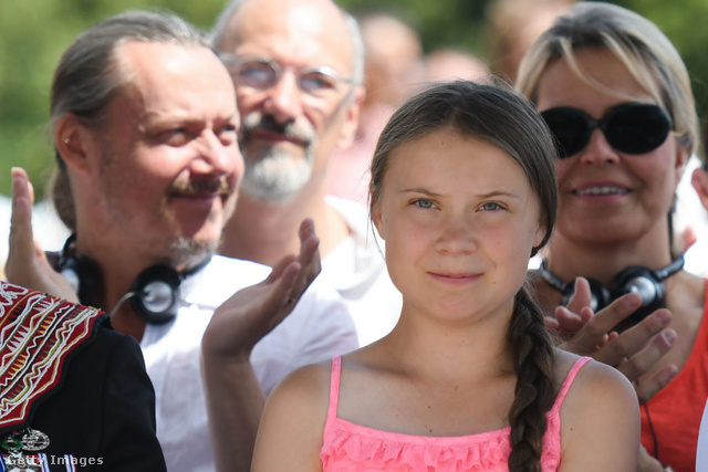 Greta Thunberg szüleivel, Svantéval és Malenával
