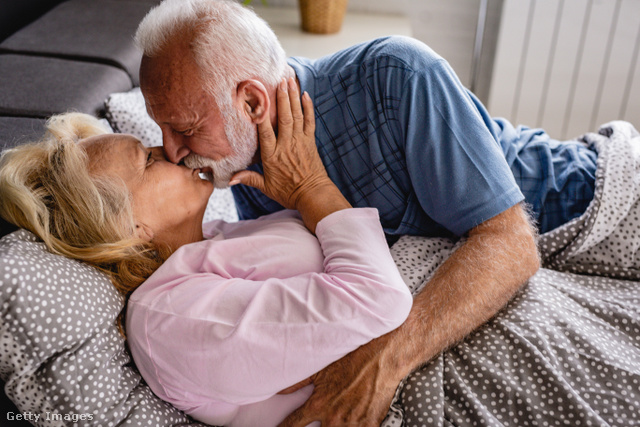 A 75 év feletti emberek egynegyede szexuálisan aktív