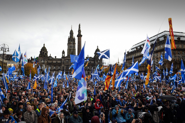 Skócia függetlenségért tüntetők Glasgowban szombaton