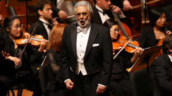 Plácido Domingo lemondta tokiói fellépését