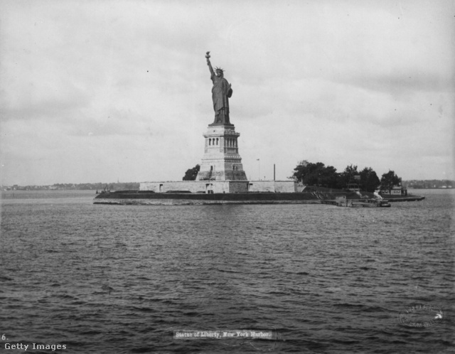 A Szabadság-szobor egy 1893-as fényképen