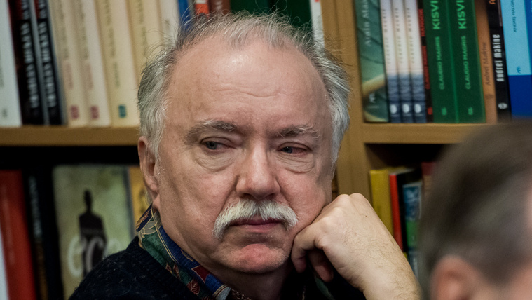 Farkasházy Tivadar a nap 24 órájában ápolja beteg feleségét
