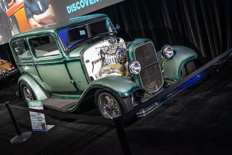Így azért elég kívánatos az 1932-es Ford Tudor Sedan, ez itt a Medusa névre hallgat