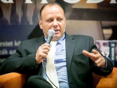 Damu Roland két éve nem látogatja a kislányát