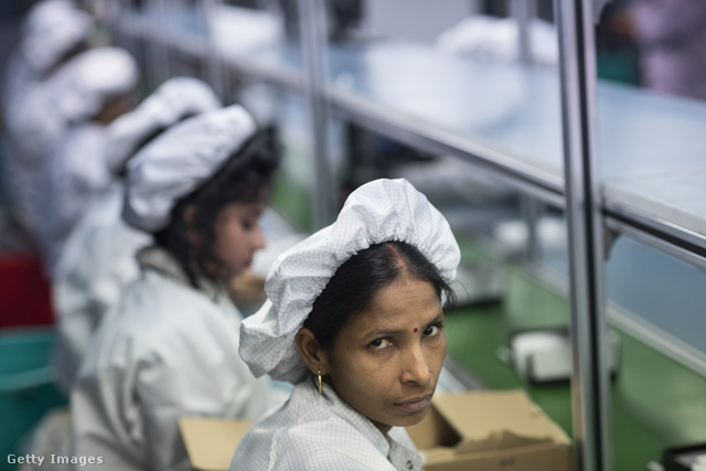 Ebben az indiai gyárban 3000-en dolgoznak az okostelefonok összeszerelésén