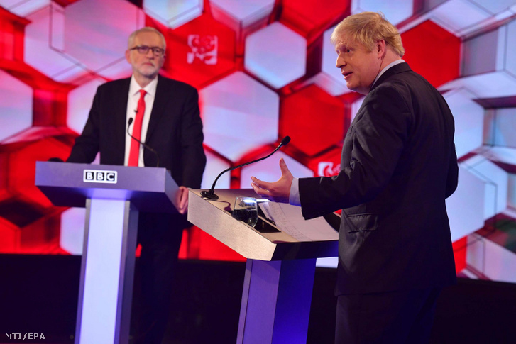 Boris Johnson és Jeremy Corbyn a a brit közszolgálati televízió maidstone-i stúdiójában 2019. december 6-án.