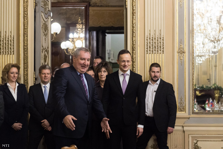 Szijjártó Péter találkozója Dmitrij Rogozinnal a Roszkozmosz Moszkvában 2019. december 13-án.