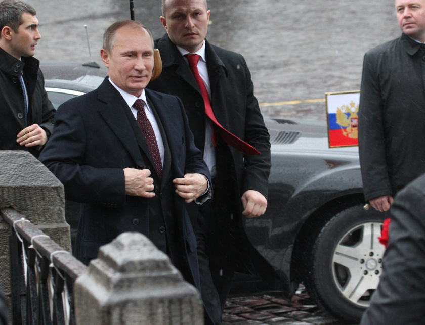 Putyin és a testőrök.
