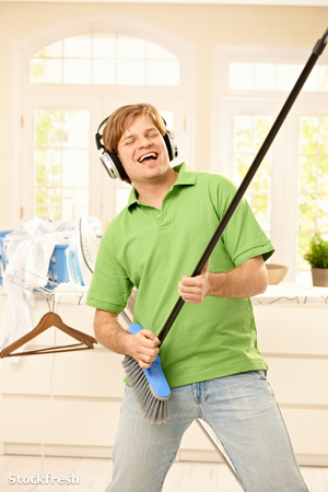 stockfresh 74751 man-singing-with-broom sizeM